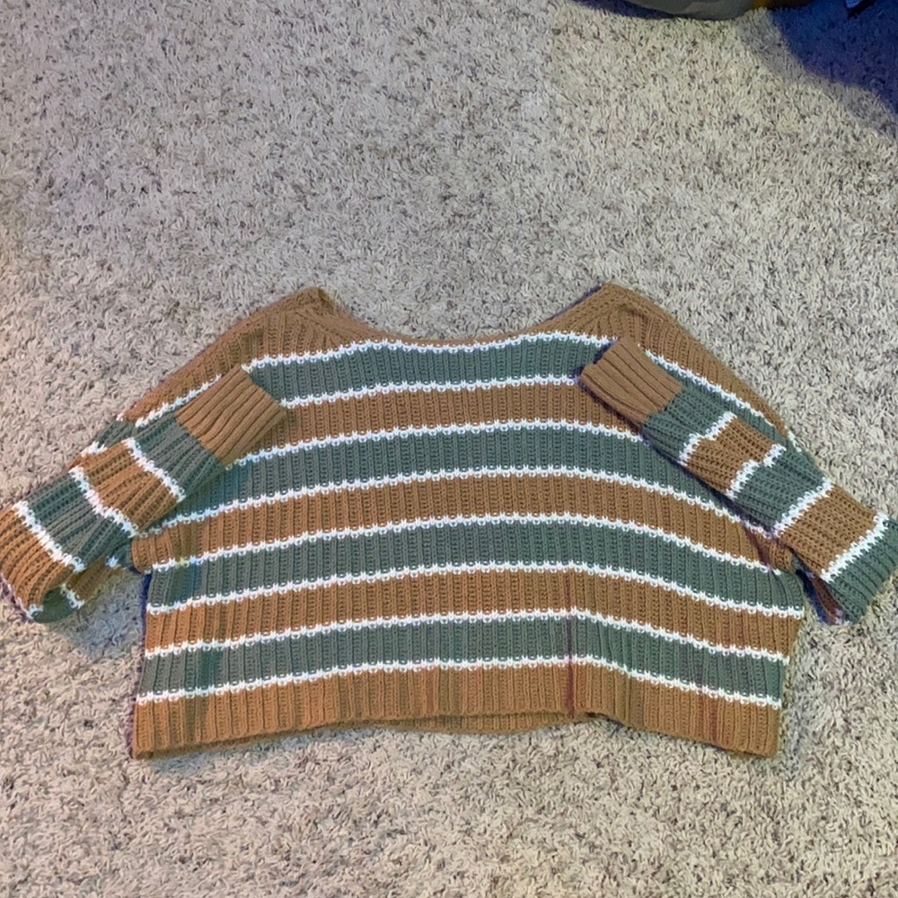 American Eagle cropped sweater